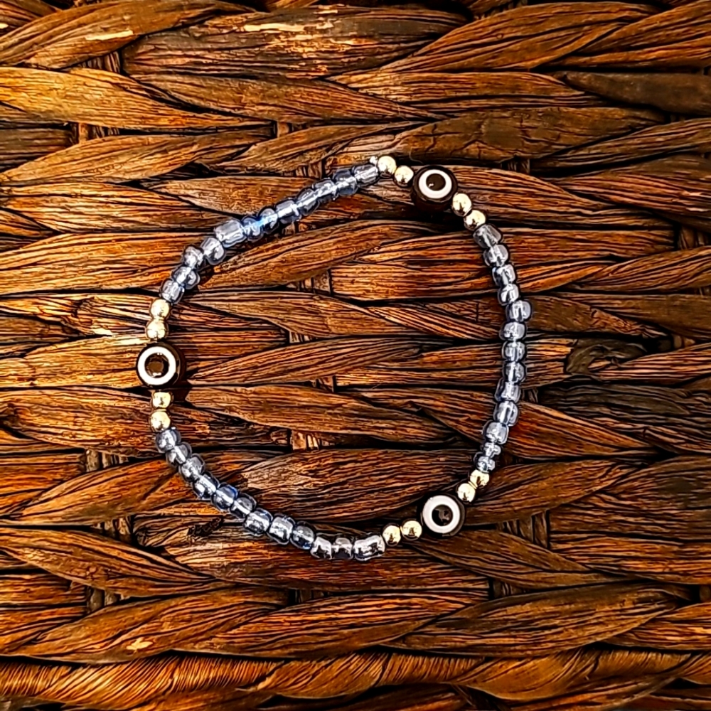 Eye stretch bracelets